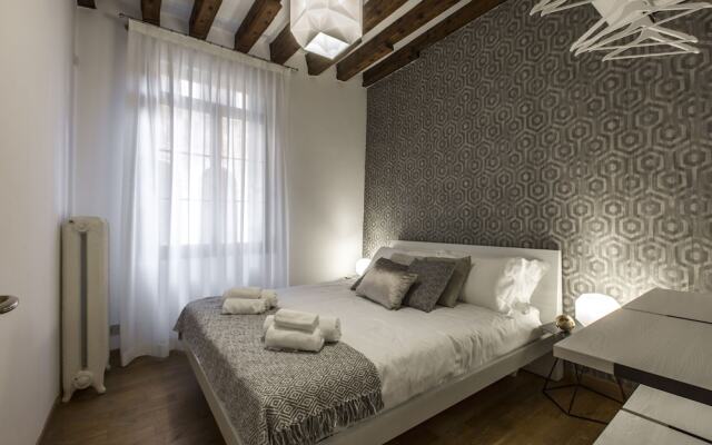 Отель Erbaria Boutique Apartment R&R Италия, Венеция - отзывы, цены и фото номеров - забронировать отель Erbaria Boutique Apartment R&R онлайн комната для гостей
