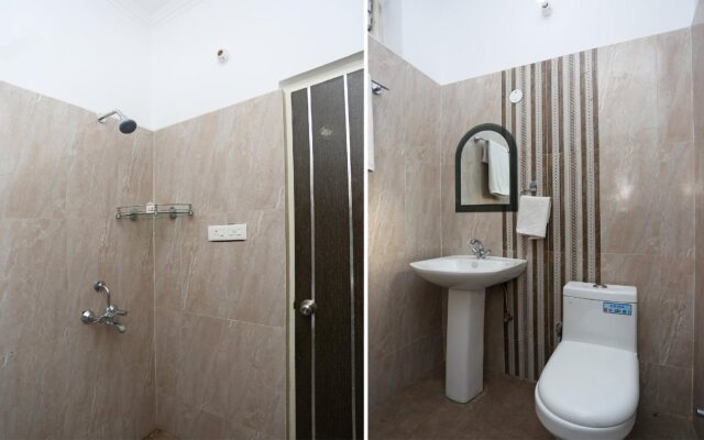 Hotel Risha by OYO