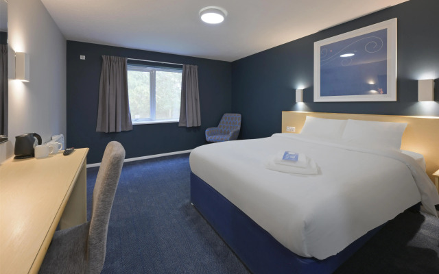 Travelodge Stonehouse