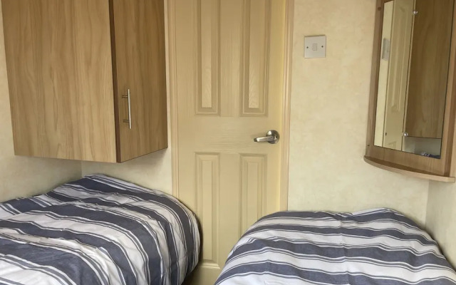 3-bed Caravan in Walton on the Naze