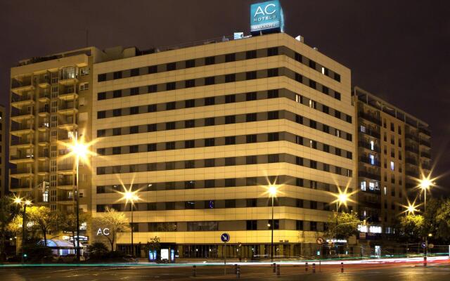 AC Hotel Valencia by Marriott вид на фасад