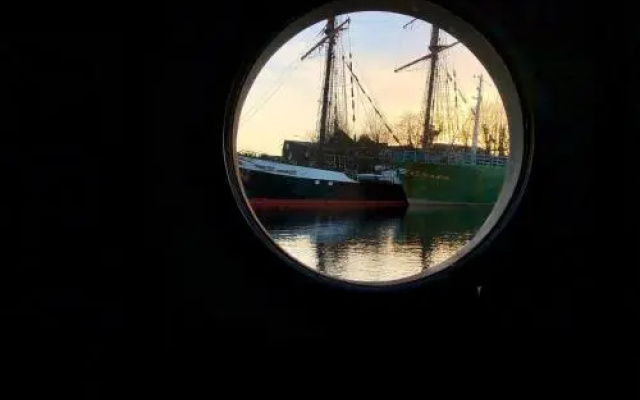 Schiffshotel "Schlafen im Hafen"