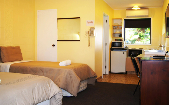 Eastland Motor Lodge