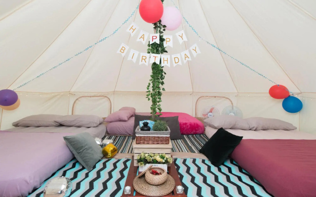 Glamping kaki singapore-Standard medium bell tent