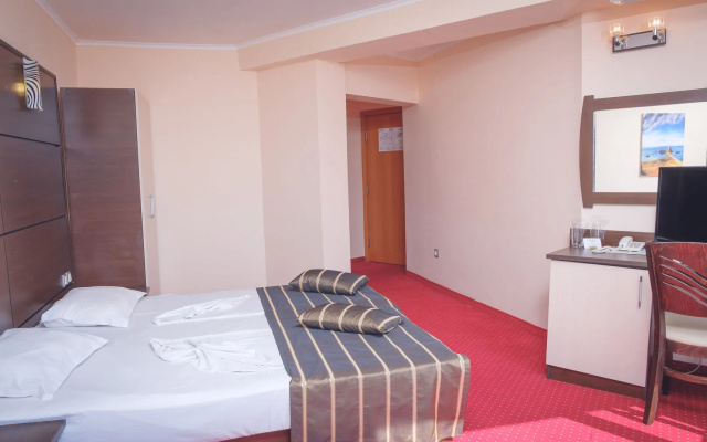 Royal Hotel