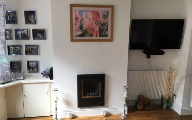 19 Larchfield House