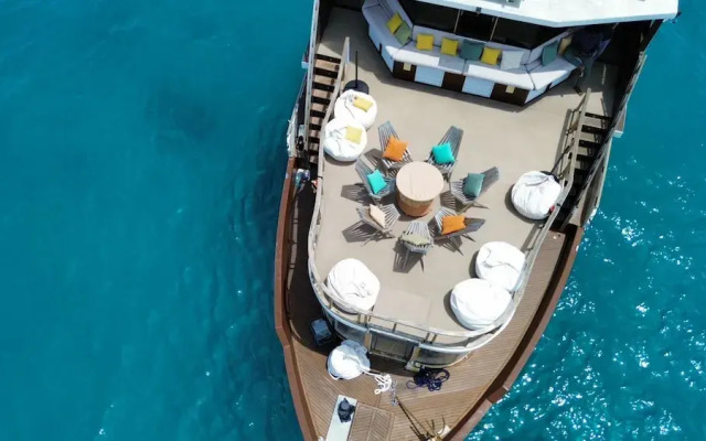 Atoll Villa