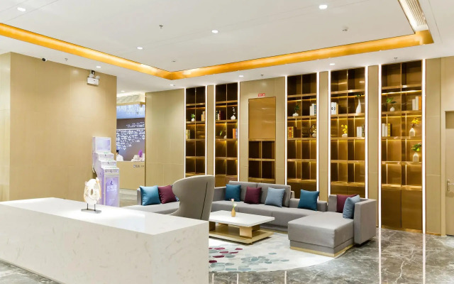 Lavande Hotel (Shenzhen Dongmen Shuibei Cuizhu Metro Station Branch)