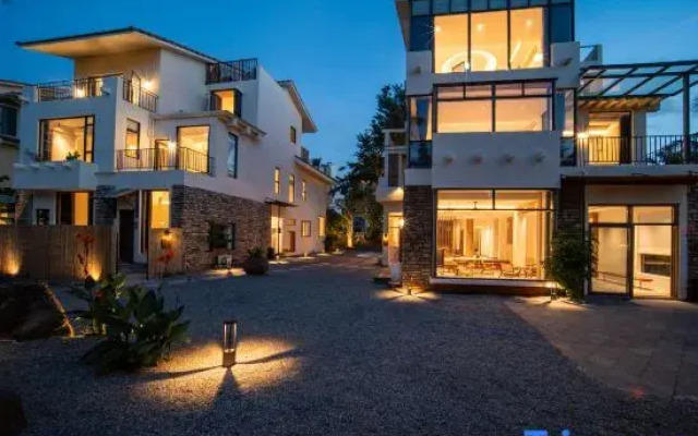 Haikou Man Manor Homestay (Wuyuan River Convention Center)