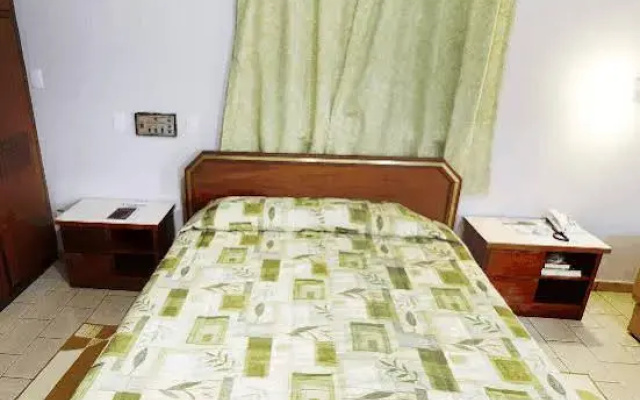 Diplomata Hotel