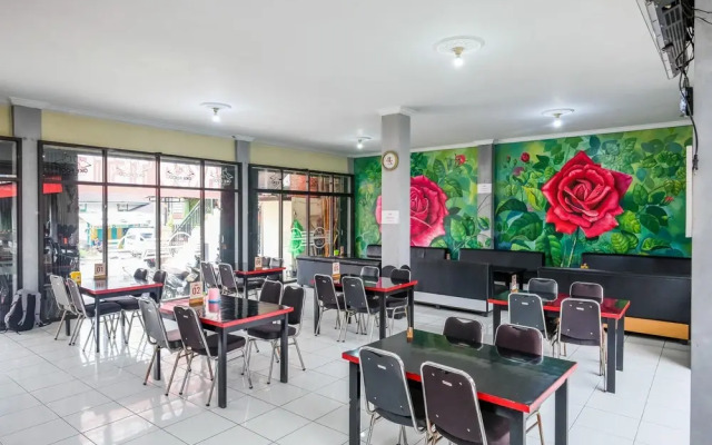 RedDoorz Syariah near Alun Alun Wonosobo 4