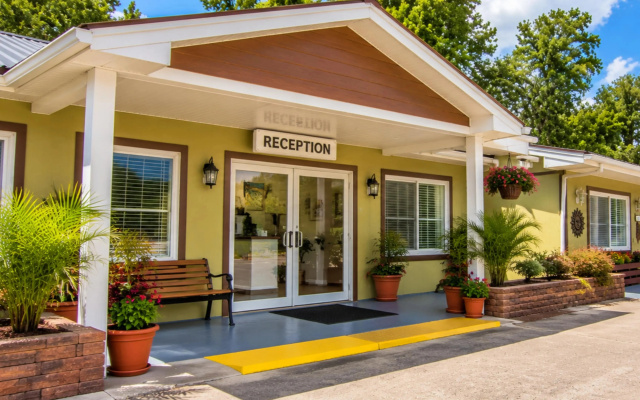 Suwannee River Motel US 19