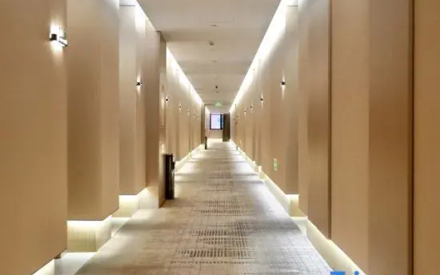Yueya  Hotel (Weihui Municipal Government)