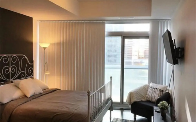 New One Bedroom Condo Downtown-CN TOWER