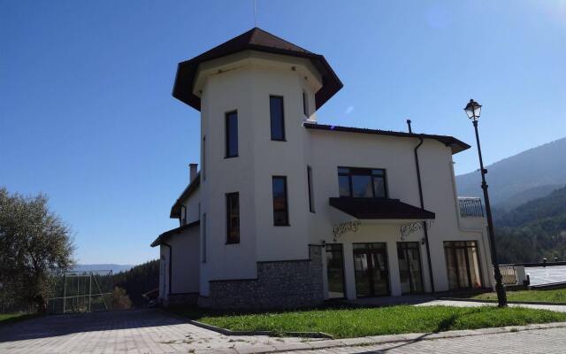 Отель Bansko Castle Lodge вид на фасад