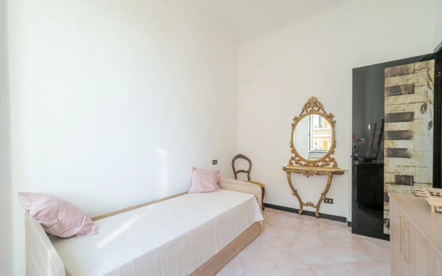 Amazing Apartment in Genova With Wifi and 2 Bedrooms