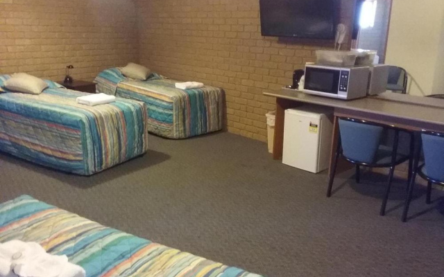 Darling Junction Motor Inn Wentworth