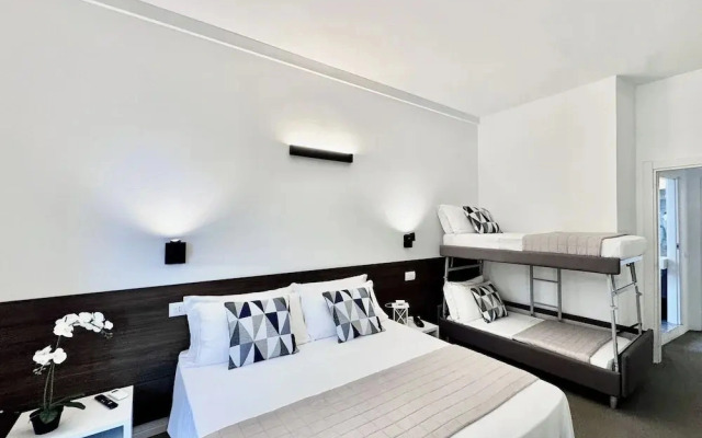 Hotel Noir