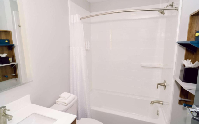 Microtel Inn & Suites By Wyndham Macedon