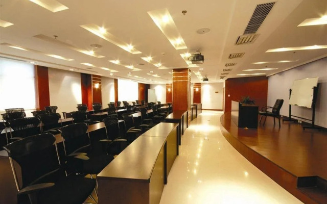 Baishite Business Terminal Hotel