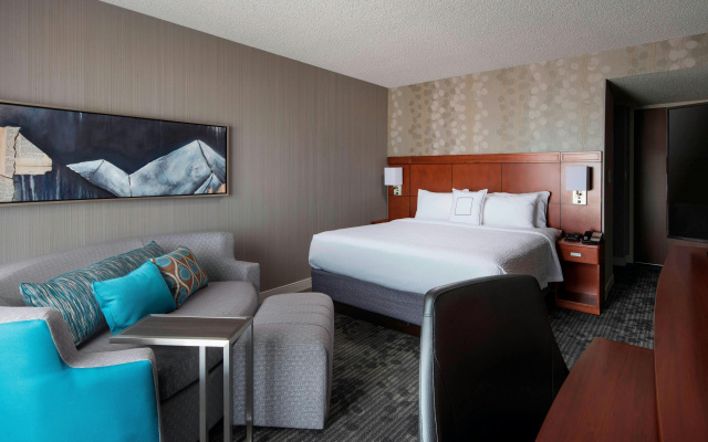 Courtyard by Marriott Denver Airport