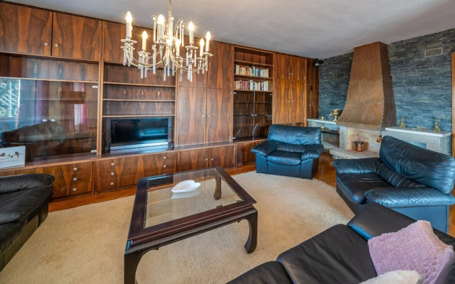 HomeHolidaysRentals Fragance Apartment