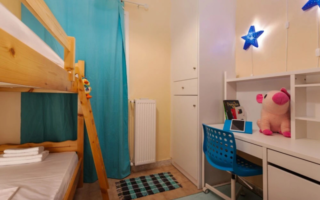 Metropolis Apartment