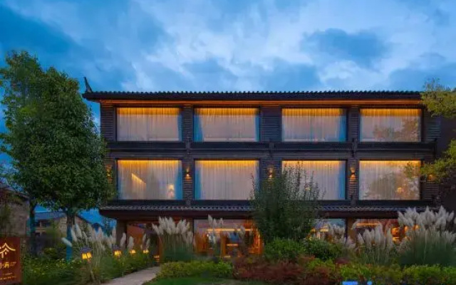 Xiaoman | Mountain Sea View · Lakeside Vacation Apartment (Lugu Lake Puluo Pier)