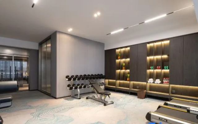 Pujing Waiting Hotel (Dongli Plaza Zhangguizhuang Subway Station)