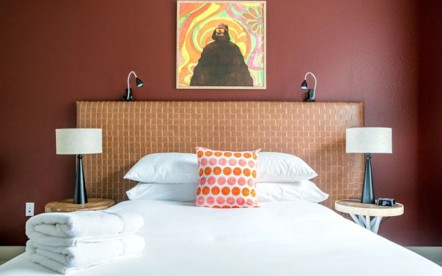 WanderJaunt - North Austin Apartments