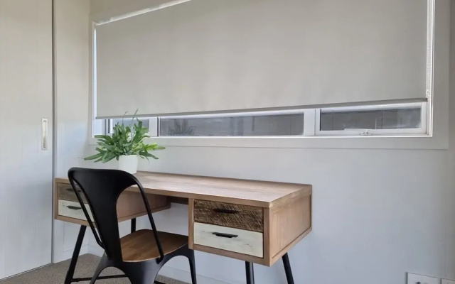 Fabulous Milford 1BR With Views & SkyTV