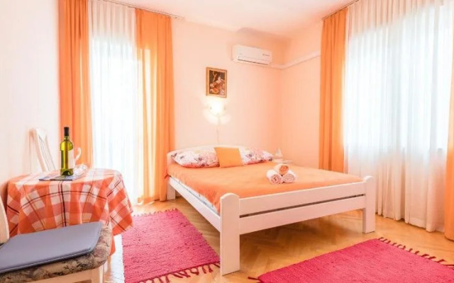Rooms Ruža