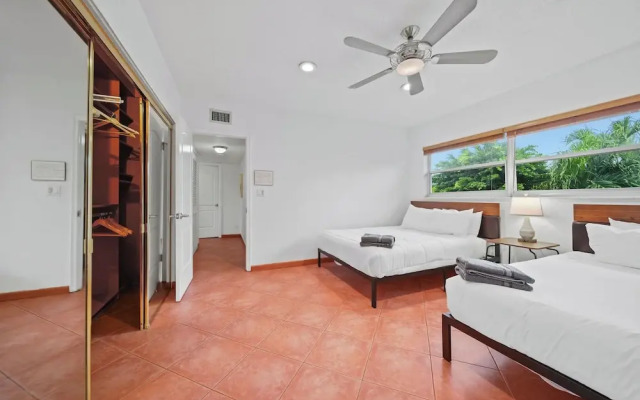 Luxe 2BR Escape Fort Lauderdale