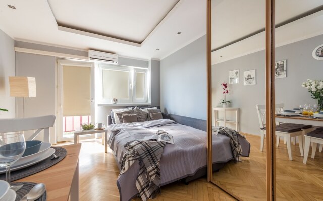 Отель Accommodo Apartament Emilii Plater Польша, Варшава - отзывы, цены и фото номеров - забронировать отель Accommodo Apartament Emilii Plater онлайн комната для гостей