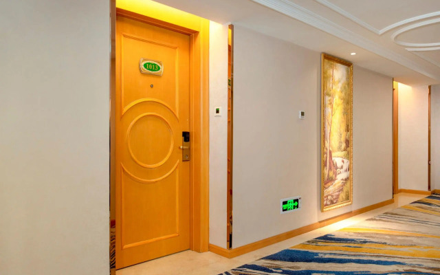 Vienna International Hotel (Zhengzhou FU Tower Metro Station)
