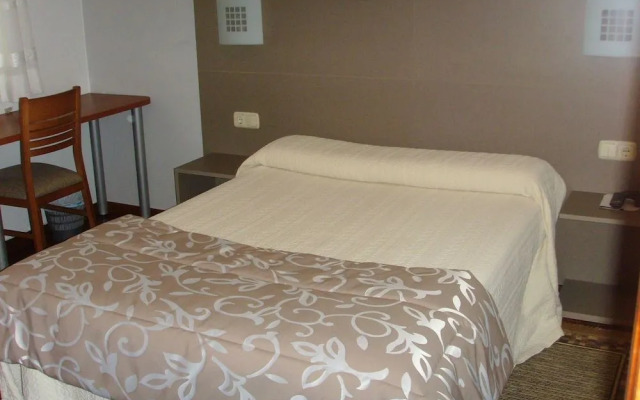 Hostal Residencia Fornos