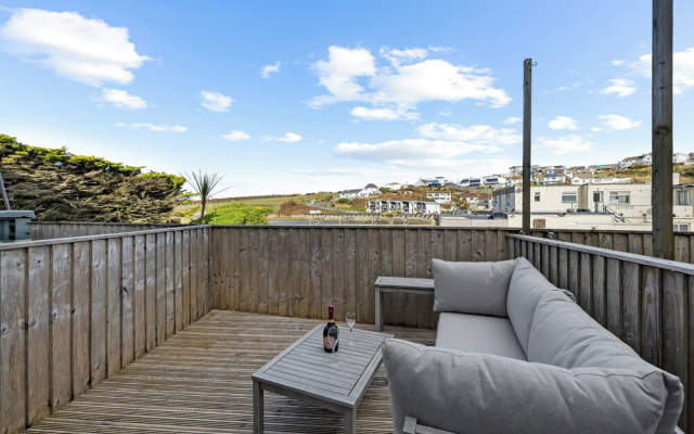 5 Mermaid Court