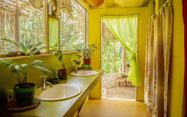 Osa Jungle Hostel