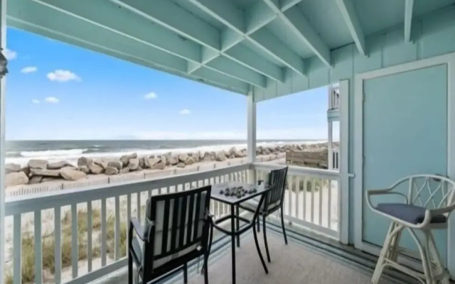 Beach Bliss 1 Bedroom Condo by RedAwning