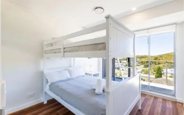 Avra Seabreeze', 503/4-8 Bullecourt Street