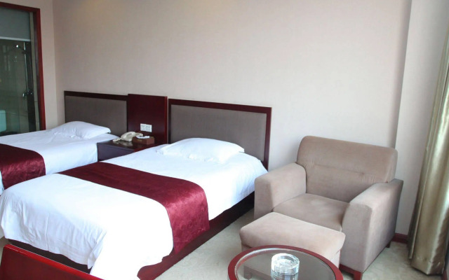 Rich Hotel(广州贵富园酒店)