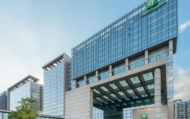 Отель Holiday Inn Shanghai Hongqiao West вид на фасад