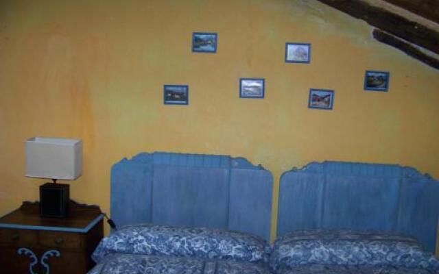 Отель B&B El Jardin de Aes вид на фасад