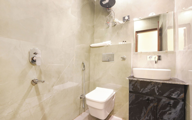 Fabhotel Pvs Grand