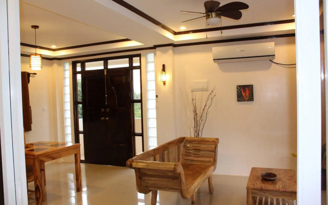 Palms Cove Resort