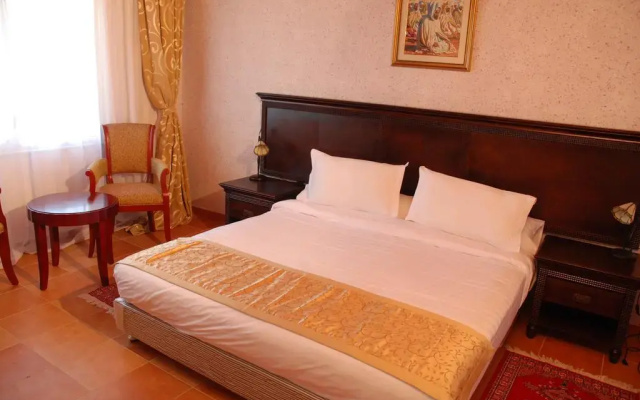 New Beach Hotel & Thalasso