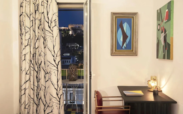 Home plus Acropolis View
