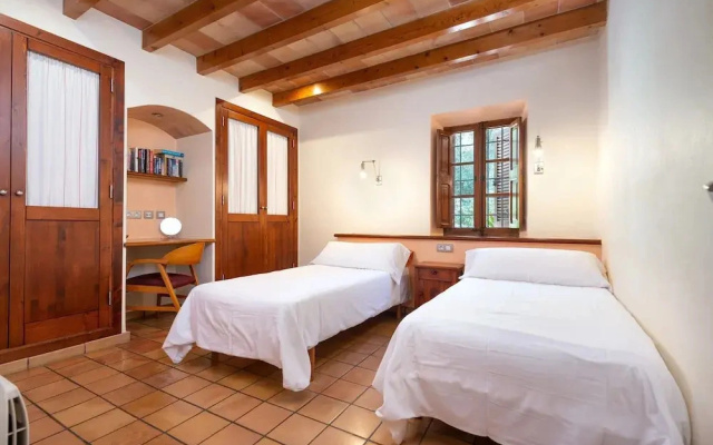 Cal Llenyater - Villa With Private Pool. Free Wifi