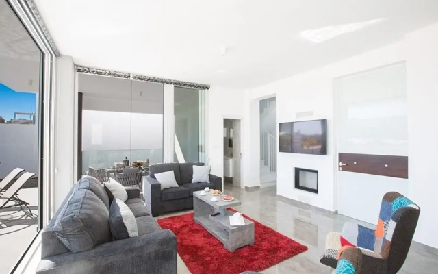 Villa Neve AQ Ol14