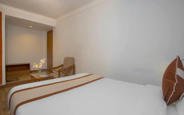 Osho Holiday Inn